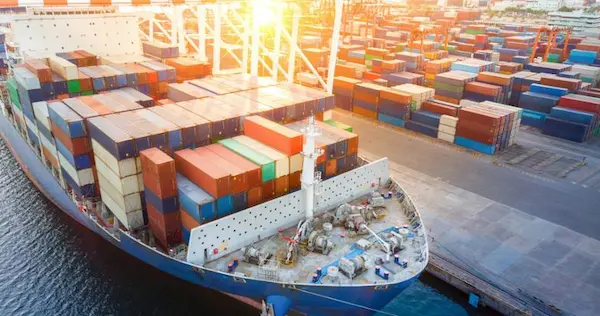 Buenas prácticas logísticas para operar con megapuertos de carga internacionales